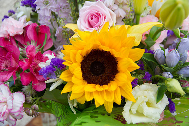 istock bouquet of summer flowers 526216451