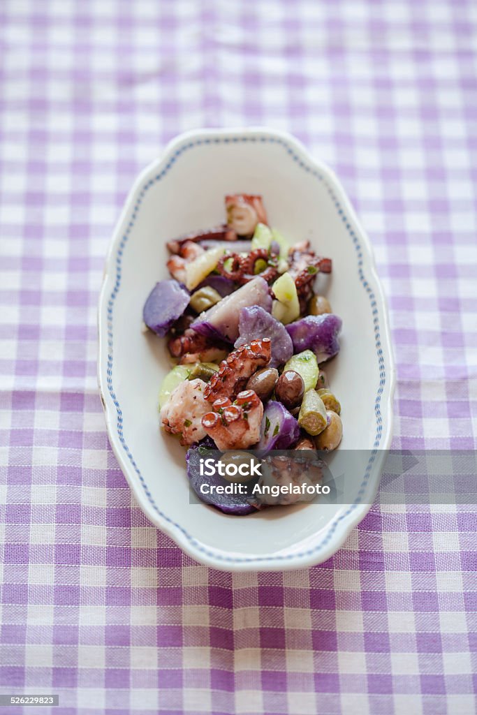 Tintenfisch-Salat mit Kartoffeln - Lizenzfrei Kartoffelgericht Stock-Foto