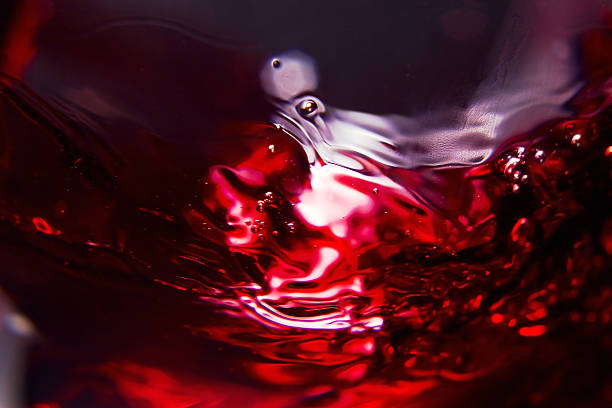 vin rouge - glass drink alcohol red photos et images de collection