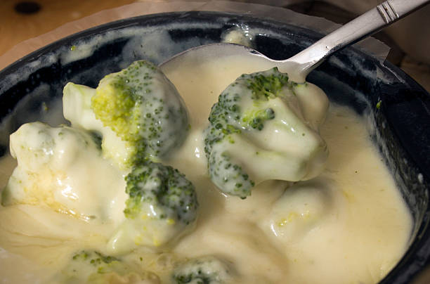 Broccoli with cheese Sauce
