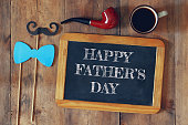 vatertags-komposition-mit-vintage-fathers-accessoires.jpg?b=1&s=170x170&k=20&c=eGzxManfr82XKMps-0MVDJ7Q0NgMPSpXt3WB07CjNNk=