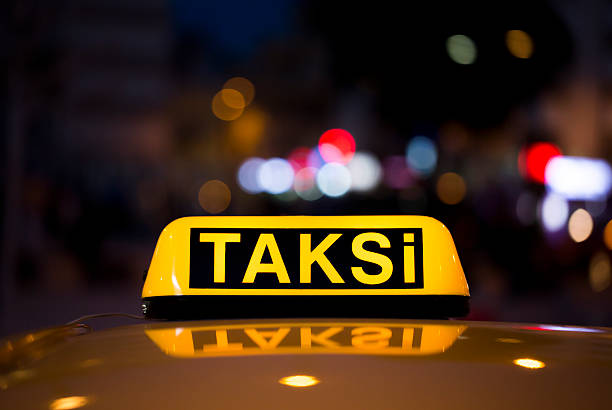 istock Taxi at night 526294212