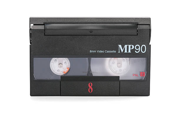 cassete de vídeo de 8 mm em fundo branco - hi8 imagens e fotografias de stock