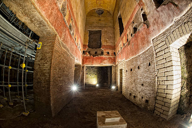domus aurea explorar antiguas ruinas romanas ser restaurado - domus fotografías e imágenes de stock