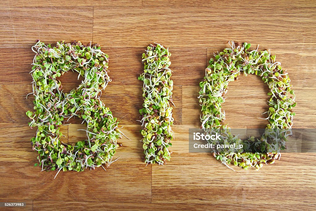 Bio palabra hecho de sprouts orgánicos - Foto de stock de Orgánico libre de derechos