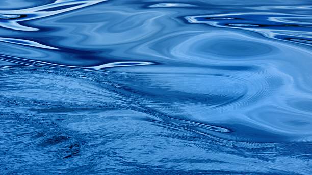 istock Lake Geneva-Melodies of water wave 01 526421733
