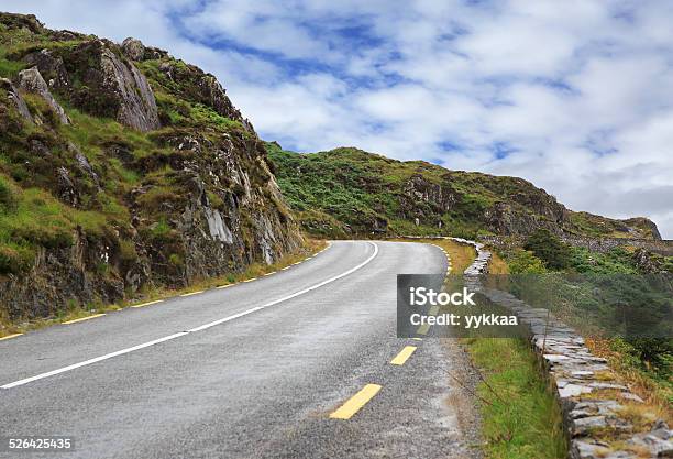 Bella Strada Di Montagna - Fotografie stock e altre immagini di Anello di Kerry - Anello di Kerry, Composizione orizzontale, Estate