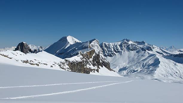 istock Sanetsch Pass, mountains and ski tracks 526505171