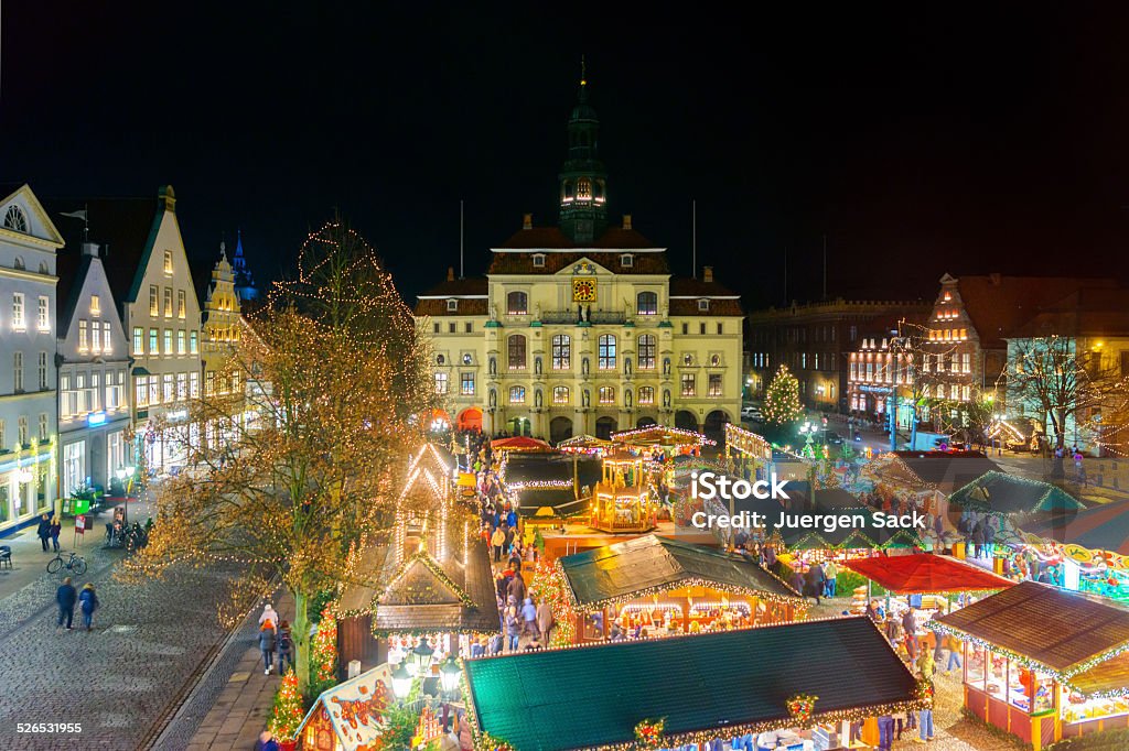 Lüneburg (Luneberg) Christmas Market View on Luneburg´s christmas market and town hall at night. Lüneburg Stock Photo