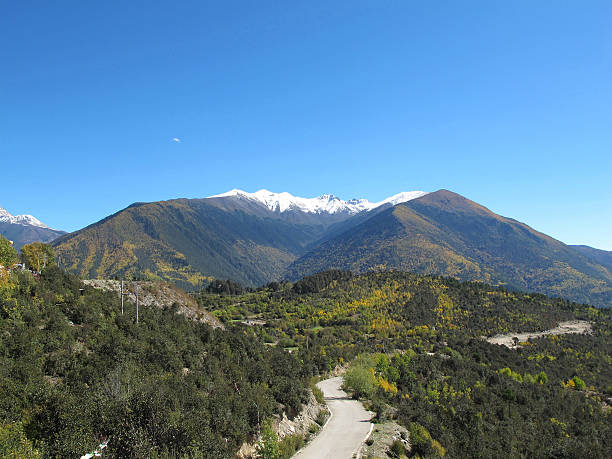 istock Baimang or Baima (White horse) Snow Mountain, Shangri-La, Yunnan, China 526538516