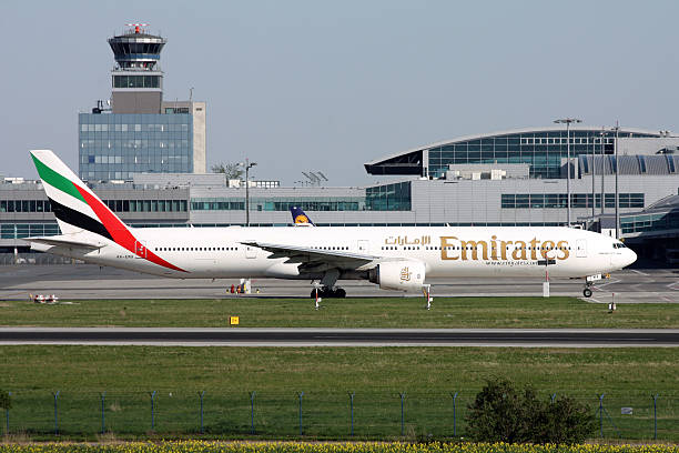 emirates airlines - emirates airline zdjęcia i obrazy z banku zdjęć