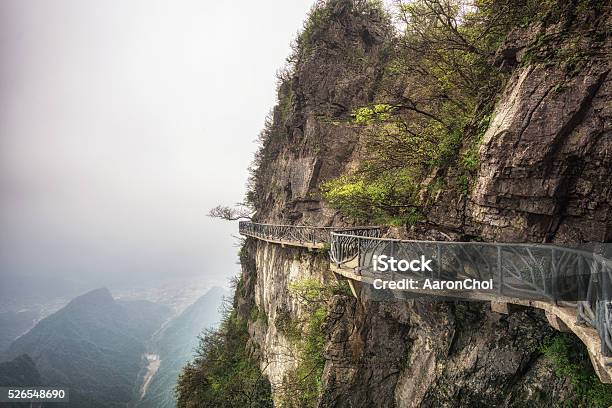 Tianmen Mountain Landscape And Viewpoint Stock Photo - Download Image Now - Zhangjiajie, China - East Asia, Elevated Walkway