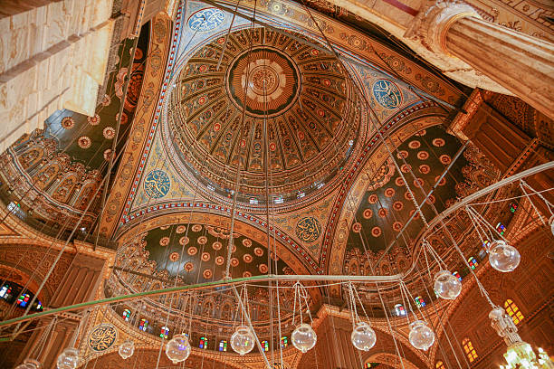 techo de mezquita de muhammad ali en el cairo, egipto - cairo egypt mosque minaret fotografías e imágenes de stock