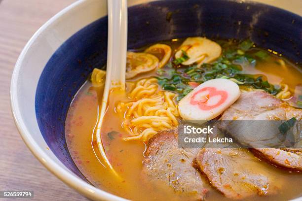 Foto de Ramen e mais fotos de stock de Adulação - Adulação, Assado, Bambu