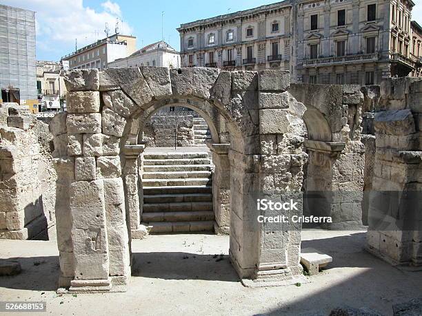 Teatro Romano Lecce Italia - Fotografie stock e altre immagini di Anfiteatro - Anfiteatro, Arte, Cultura e Spettacolo, Auditorio