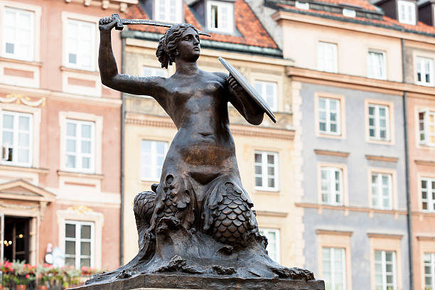 istock Mermaid Statue in Old Town Square, Warsaw, Poland 526706271