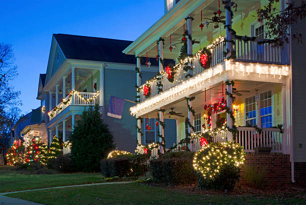 istock Homes Decorated for the Holidays 526725685