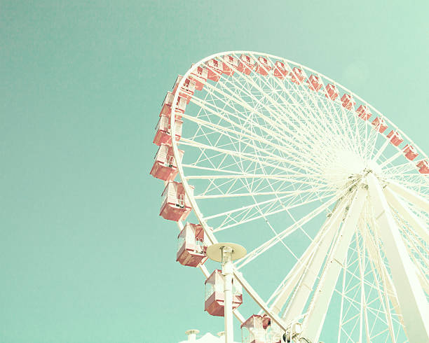 istock Vintage pastel ferris wheel 526726385