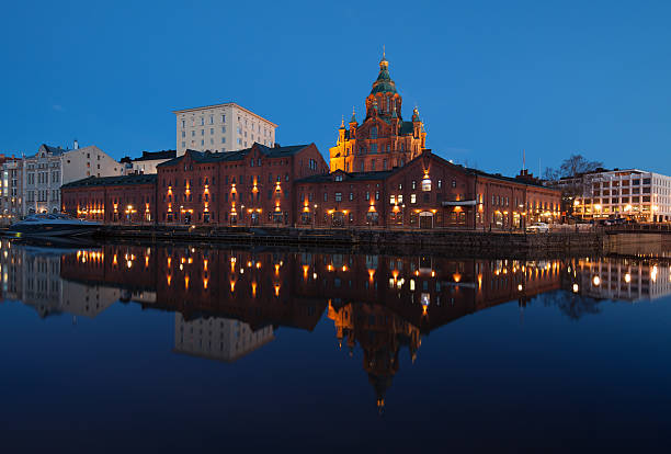 istock Uspenski Cathedral at Night 526730566
