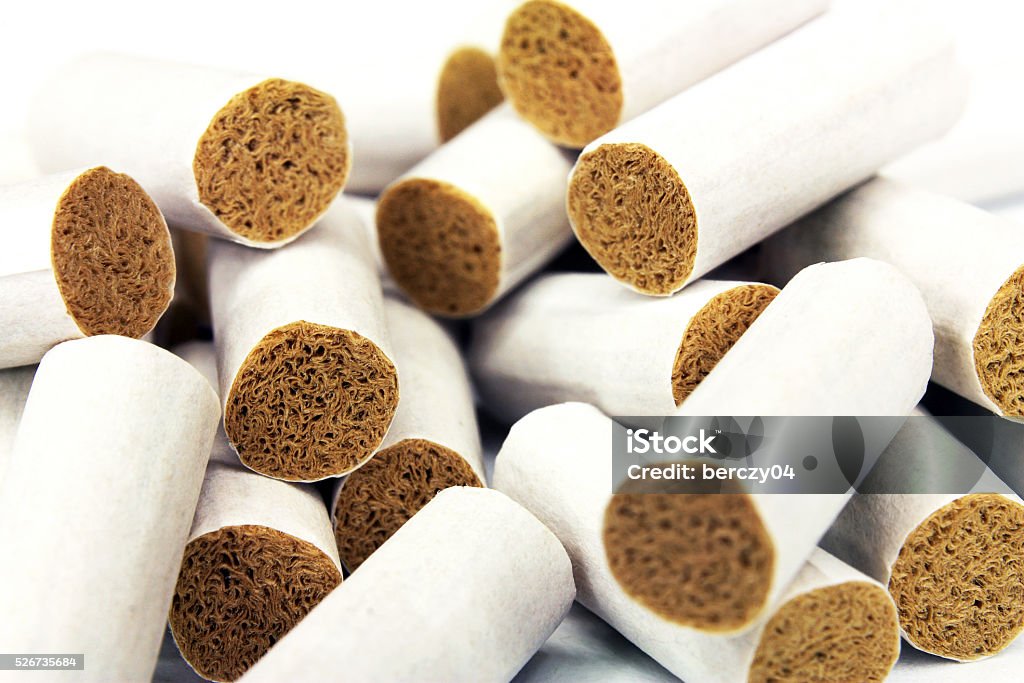 gå på arbejde Halvtreds De er Cigarette Filter Tips Stock Photo - Download Image Now - Addiction, Brown,  Cigar - iStock