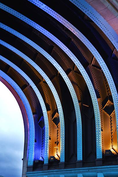 istock Archi del london Bridge. 526789043
