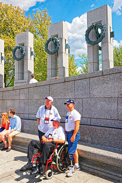 재향 군인 에서 핵심사항 국립 세계 전쟁 2 군인기념 - veterans memorial plaza 뉴스 사진 이미지