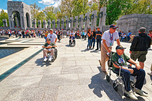 전쟁 재향 군인 국가 세계 전쟁 2 군인기념 레알레스 궁형 - veterans memorial plaza 뉴스 사진 이미지