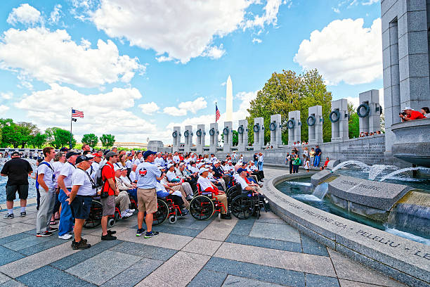 재향 국립 세계 전쟁 2 군인기념 - veterans memorial plaza 뉴스 사진 이미지