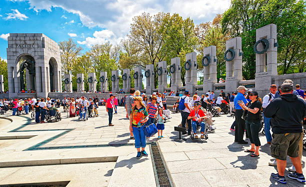 전쟁 재향 군인 국립 제2차 세계대전 군인기념 레알레스 궁형 - veterans memorial plaza 뉴스 사진 이미지