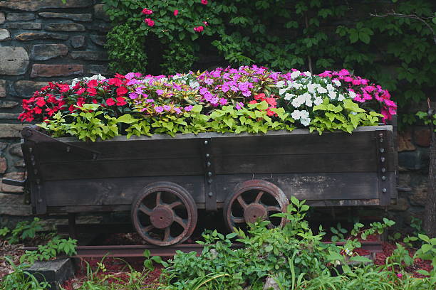 istock Wagon of Flowers 526829106