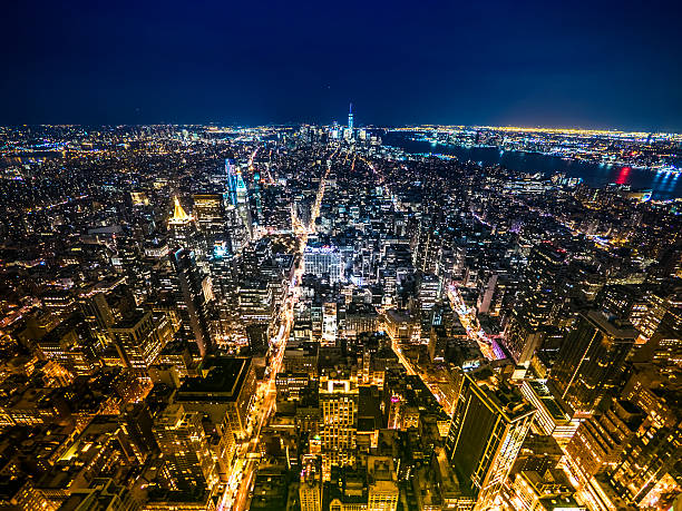 horizonte de nova iorque na noite - new york state skyline new york city vibrant color - fotografias e filmes do acervo