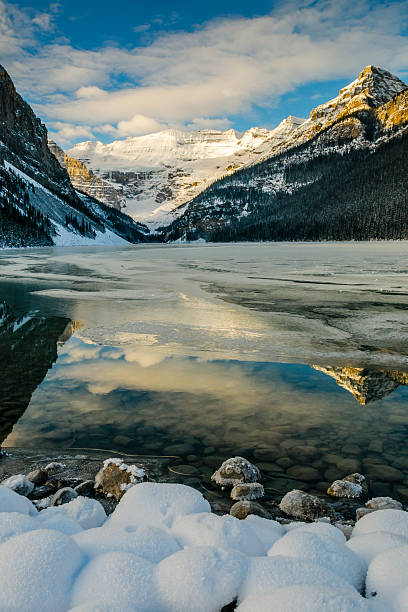 istock Lake Louise at Daybreak 526896543