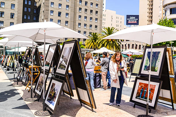 al aire libre, la galería de arte en union square, san francisco - saks fifth avenue fotografías e imágenes de stock