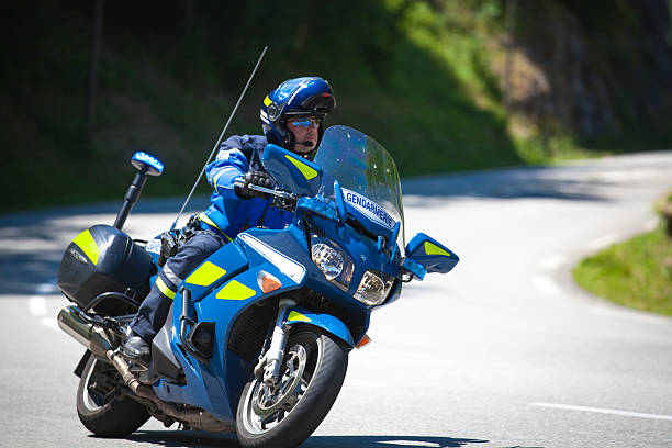 polícia regional francesa - police police motorcycle pursuit motorcycle - fotografias e filmes do acervo