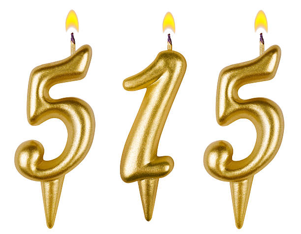 istock candles number five hundred fifteen isolated on white background 527014521