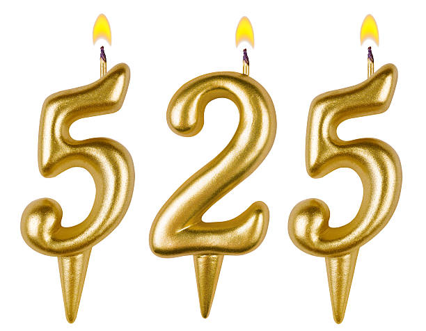 istock candles number five hundred twenty-five isolated on white 527014951