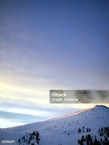 Monti Inverno - Fotografie stock e altre immagini di Albero - Albero, Alpi, Ambientazione esterna