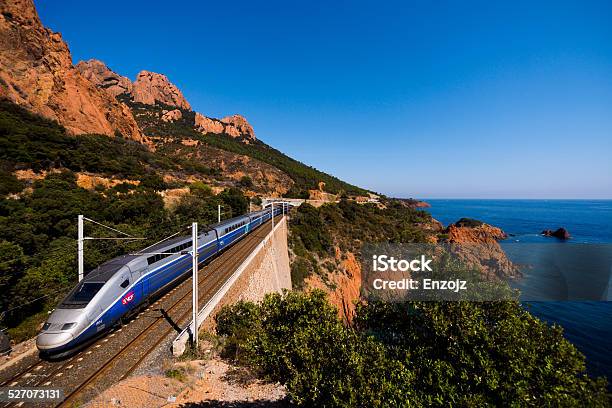 Tgv Auf Die Küste Stockfoto und mehr Bilder von Eisenbahn - Eisenbahn, Hochgeschwindigkeitszug TGV, Frankreich