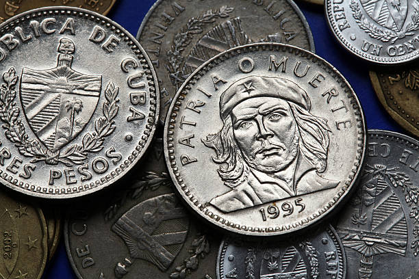 istock Coins of Cuba. Ernesto Che Guevara 527088601