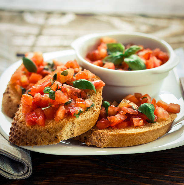 bruschetta - brushetta fotografías e imágenes de stock