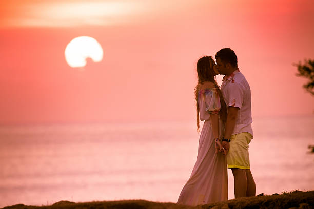 istock First date of a couple 527117033