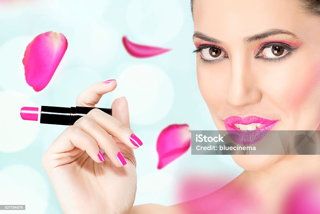 Bella mujer con labios rosas - Foto de stock de Adulto libre de derechos