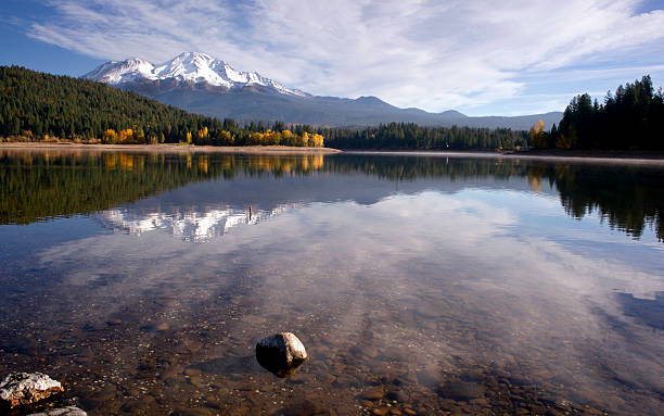 Mt Shasta Mountain Lake Clear Water Fall Color Mount Shasta reflected in her lake with the same name butte rocky outcrop stock pictures, royalty-free photos & images