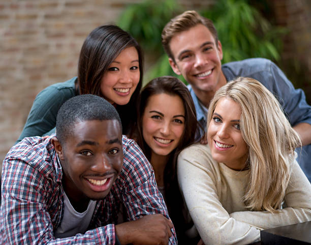 istock Group of friends 527193043