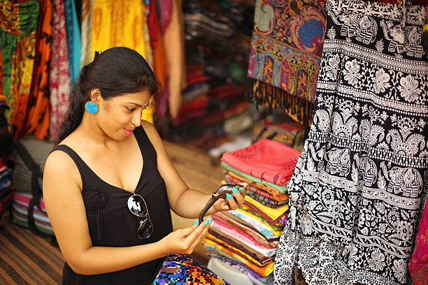 istock Street Shopping 527235446