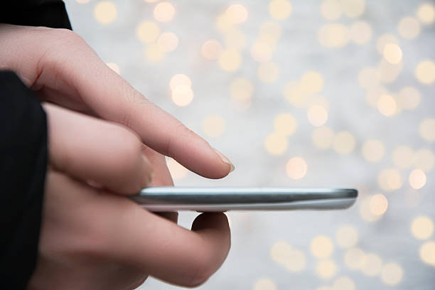 istock Holiday phone greetings 527269299