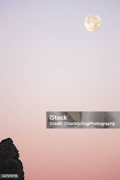 Durchgehender Harvest Moon Sonnenaufgang Himmel Stockfoto und mehr Bilder von Astronomie - Astronomie, Fotografie, Herbst-Vollmond