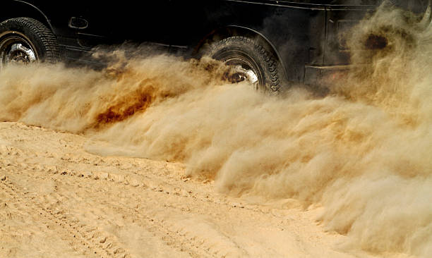 carro off-road - truck wheel car macro imagens e fotografias de stock