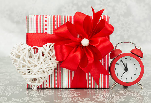 istock Minutes left to Christmas 527275341