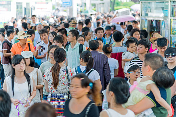 istock Crowd of people 527368463